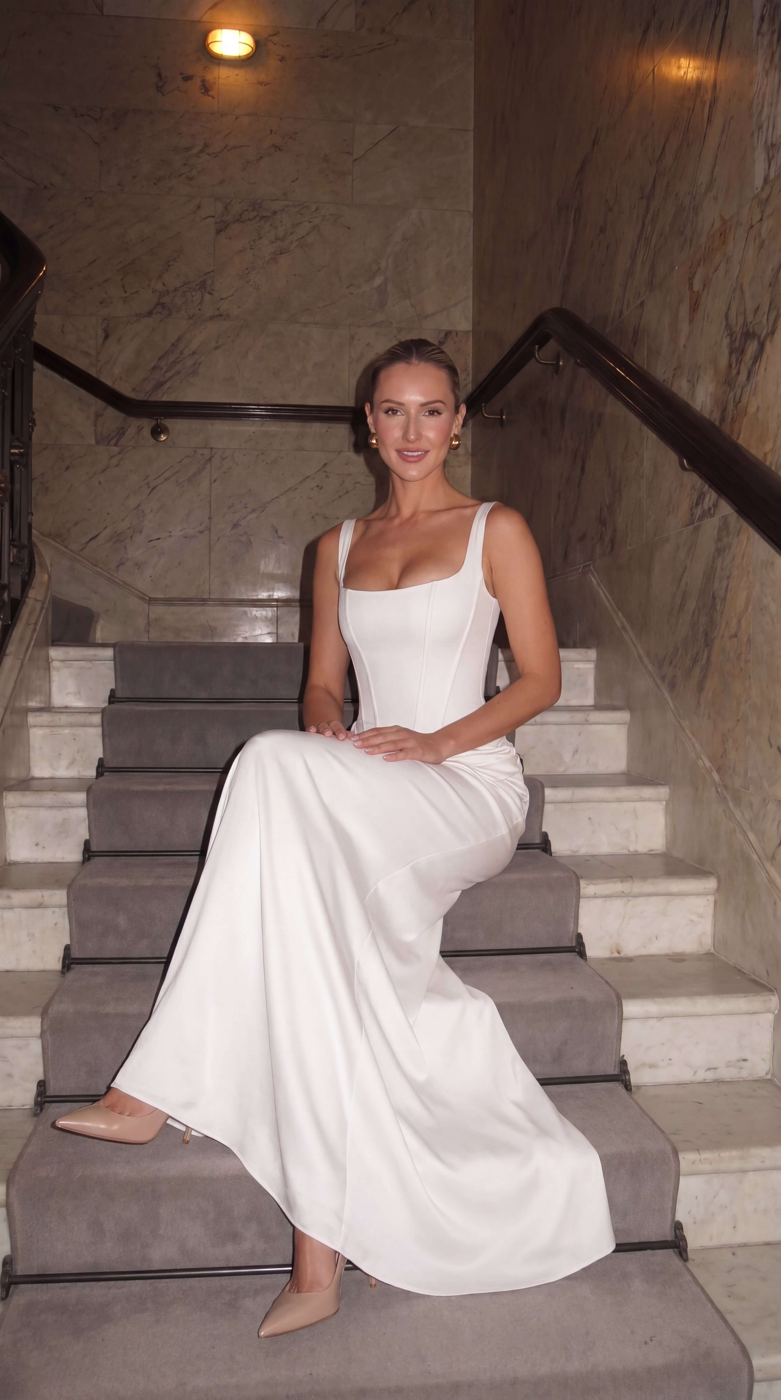 Women's Backless Maxi Dress Elegant Evening Wedding Guest Gown