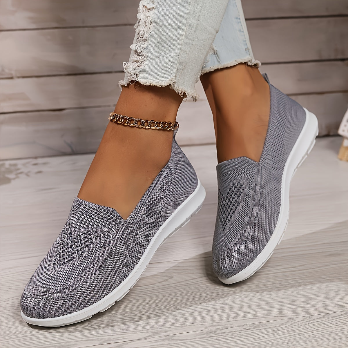 Women's Low-Top Slip-On Sneakers Textured Finish