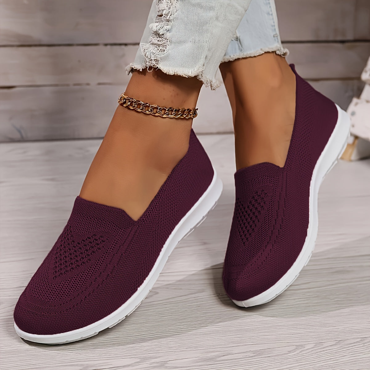 Women's Low-Top Slip-On Sneakers Textured Finish
