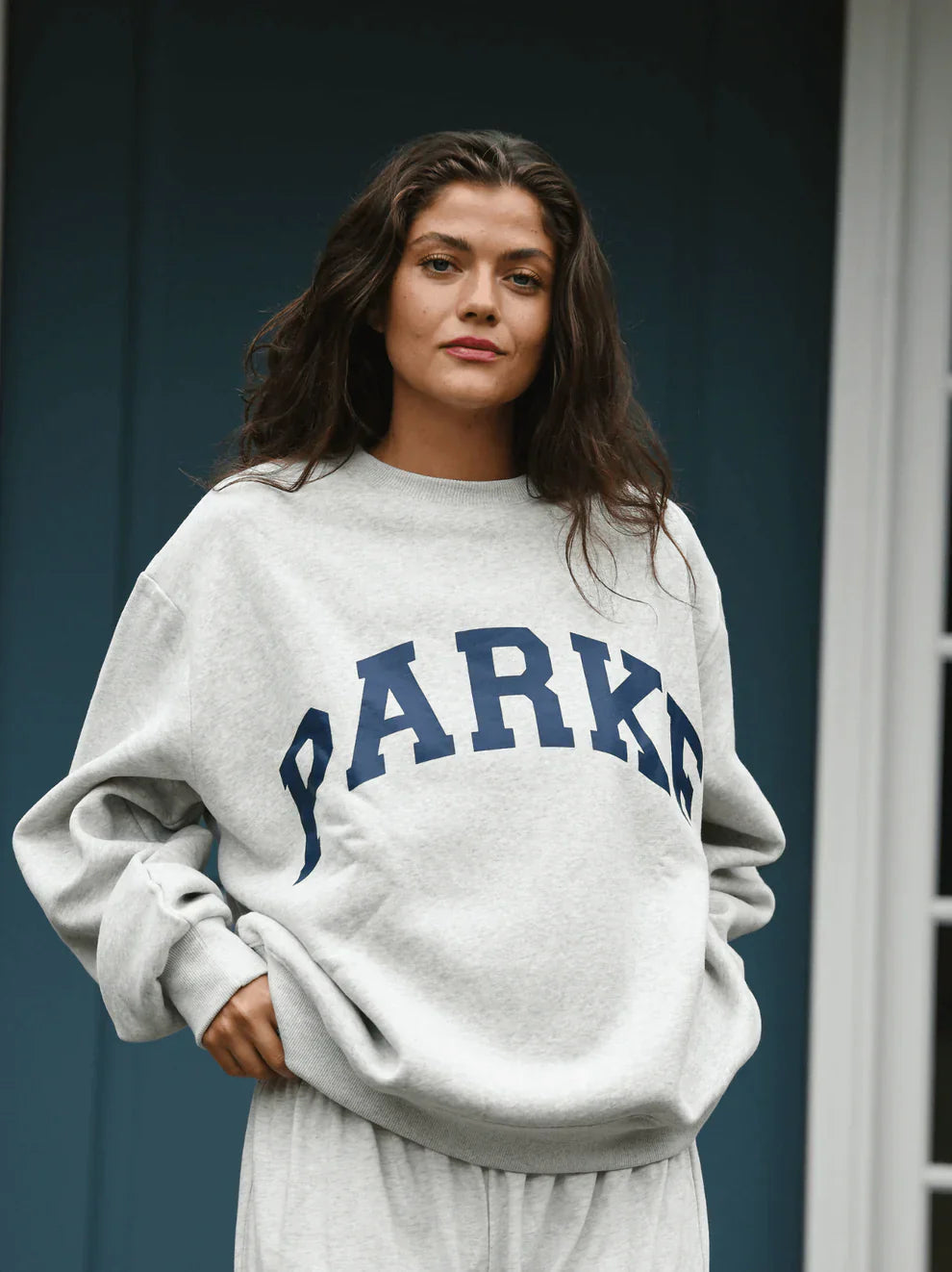 Women's Oversized Crewneck Sweatshirt with Chenille Collegiate Print - 5